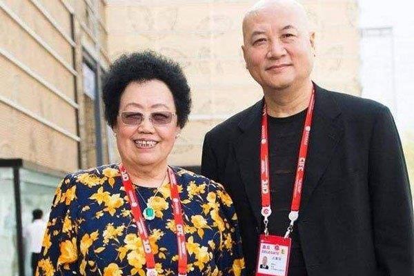 迟重瑞结过几次婚 结婚时候老婆已经50多没孩子