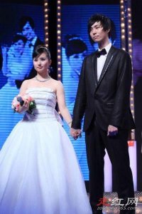 ​伏玟晓离了几次婚和薛斌离婚后现任老公是谁