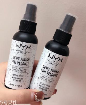 nyx定妆喷雾黑白区别 适合不同肤质