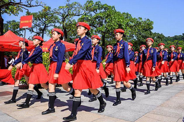 少年强则国强！深港青少年同升国旗 同唱国歌