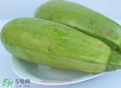 ​西葫芦就是茭瓜吗？西葫跟茭瓜有什么区别